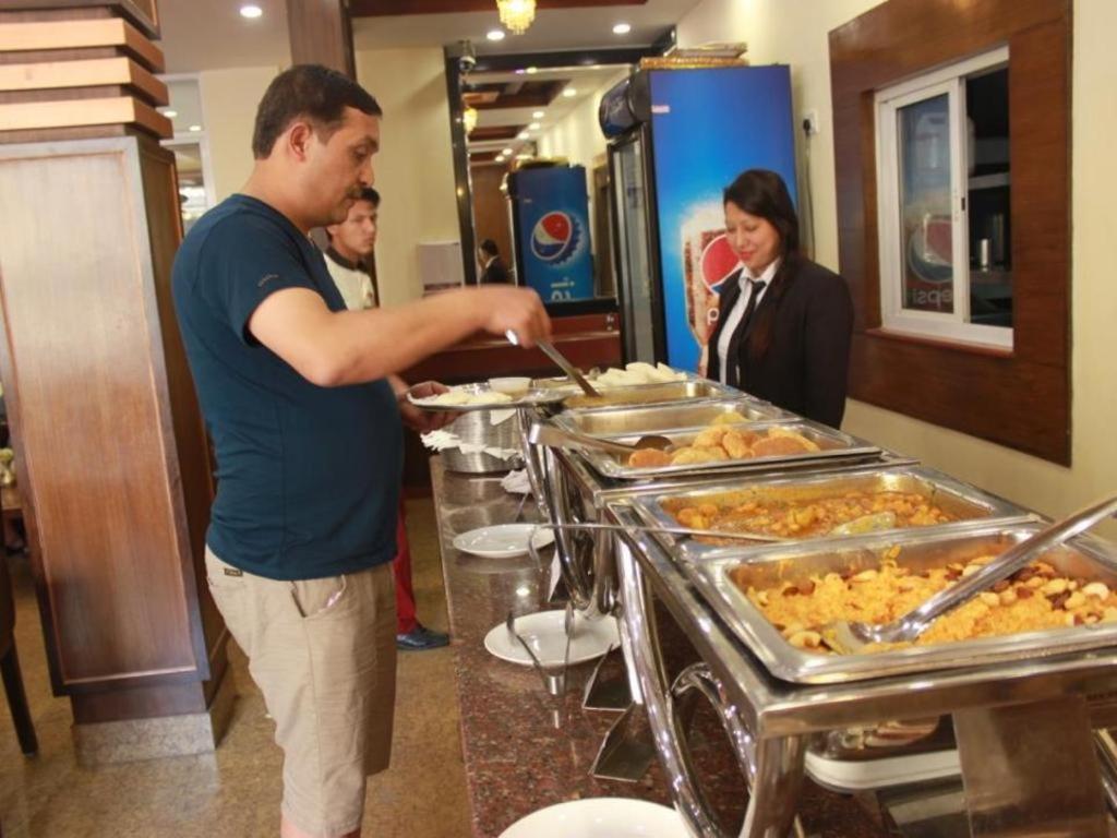 Mahadev Hotel Kathmandu Luaran gambar